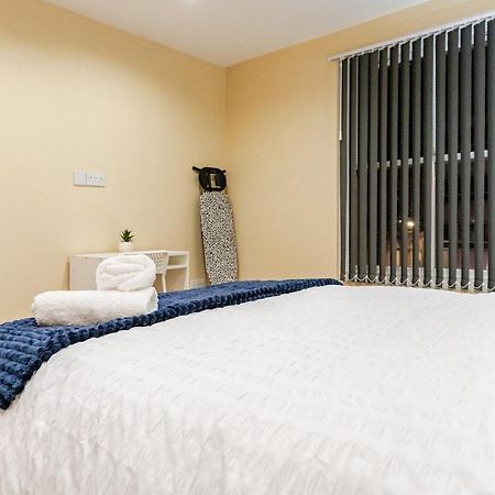 Cozy Flat In Walsall Town Centre מראה חיצוני תמונה
