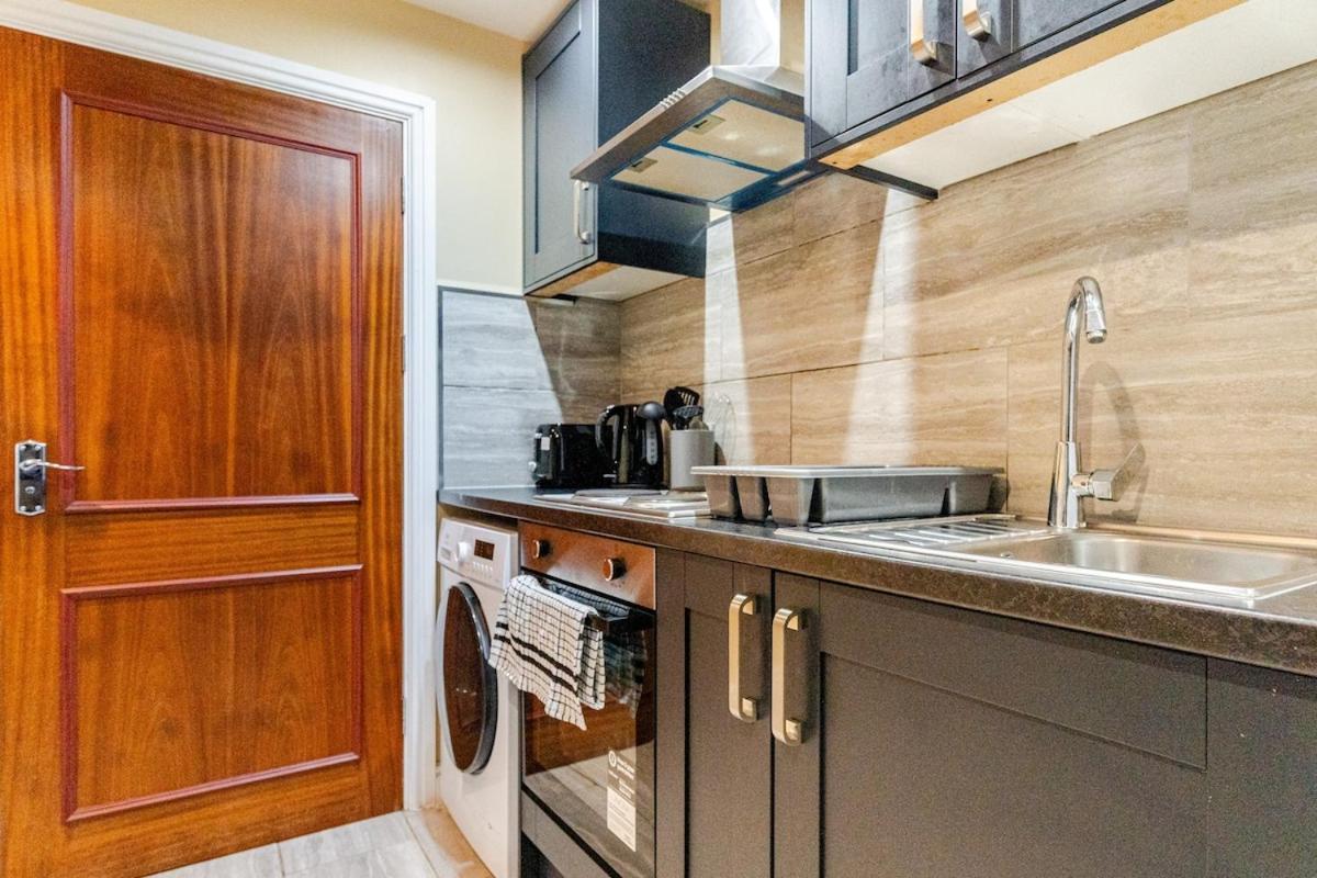 Cozy Flat In Walsall Town Centre מראה חיצוני תמונה